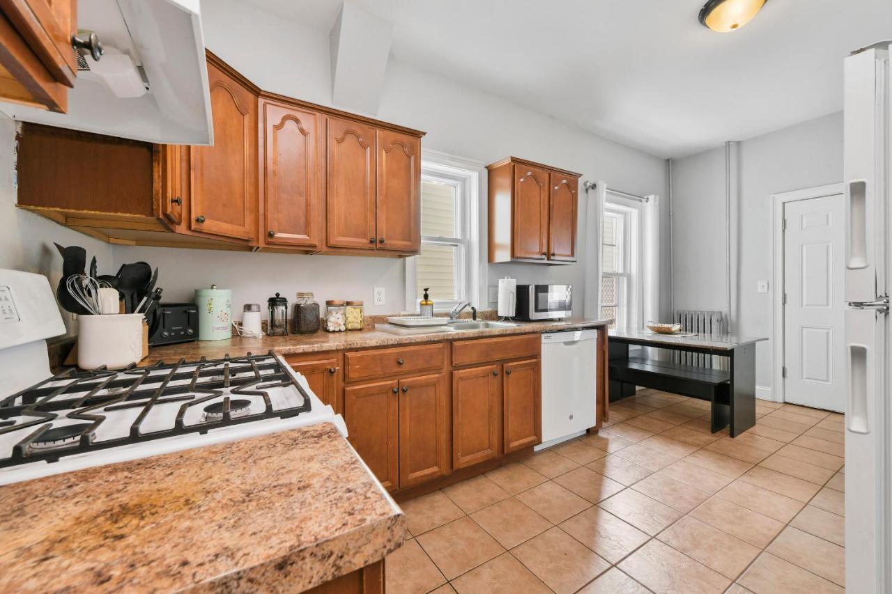 The Maverick - Luxurious Apartment - Free Parking - 2 Miles From Boston Logan Airport Chelsea Eksteriør billede