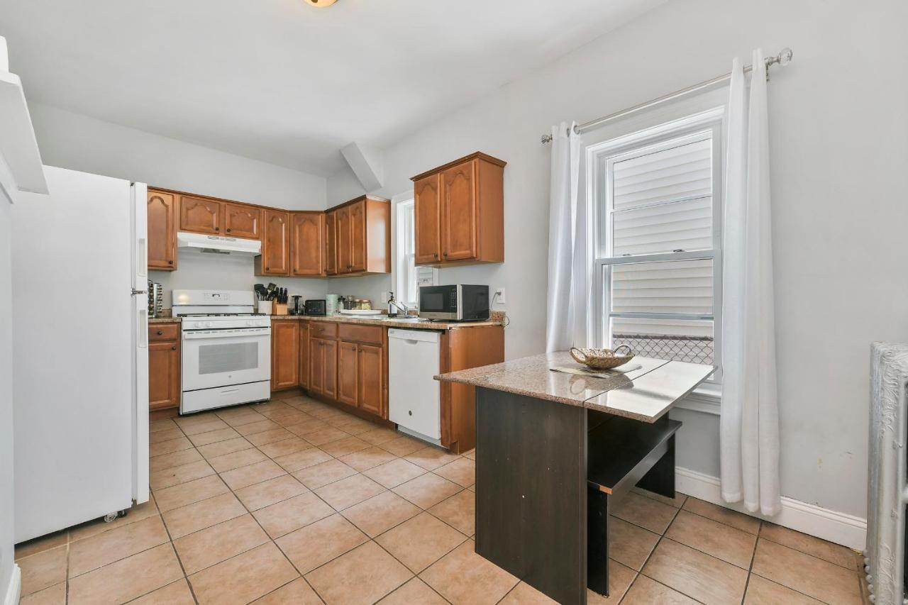 The Maverick - Luxurious Apartment - Free Parking - 2 Miles From Boston Logan Airport Chelsea Eksteriør billede