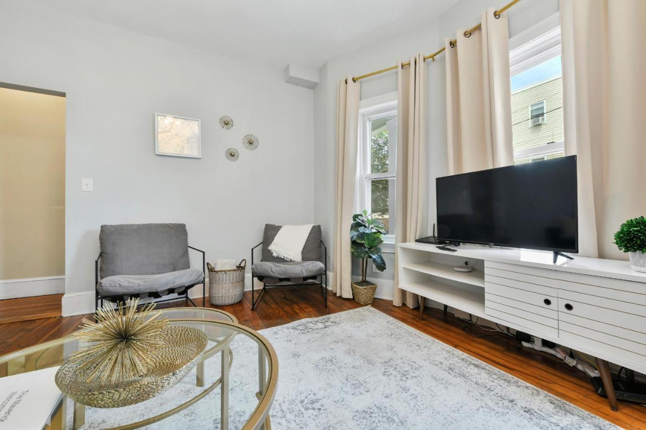 The Maverick - Luxurious Apartment - Free Parking - 2 Miles From Boston Logan Airport Chelsea Eksteriør billede